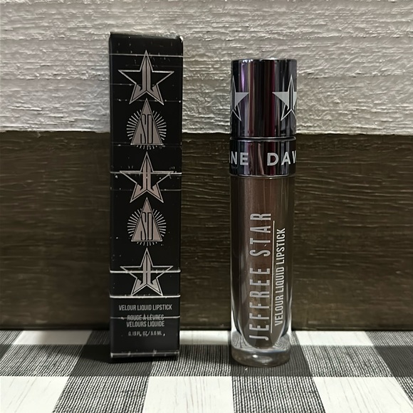 Shane Jeffree Star x Shane Dawson Velour Liquid Lipstick - Picture 3 of 4